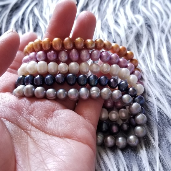 🍒NWOT🍒 GENUINE FRESHWATER PEARL BRACELET - Picture 4 of 4